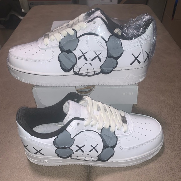 Nike Custom Kaws Air Force '07 White NWB Men's